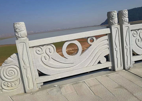 青石栏杆